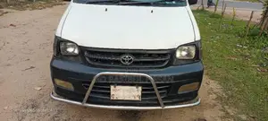 Toyota Noah 2006