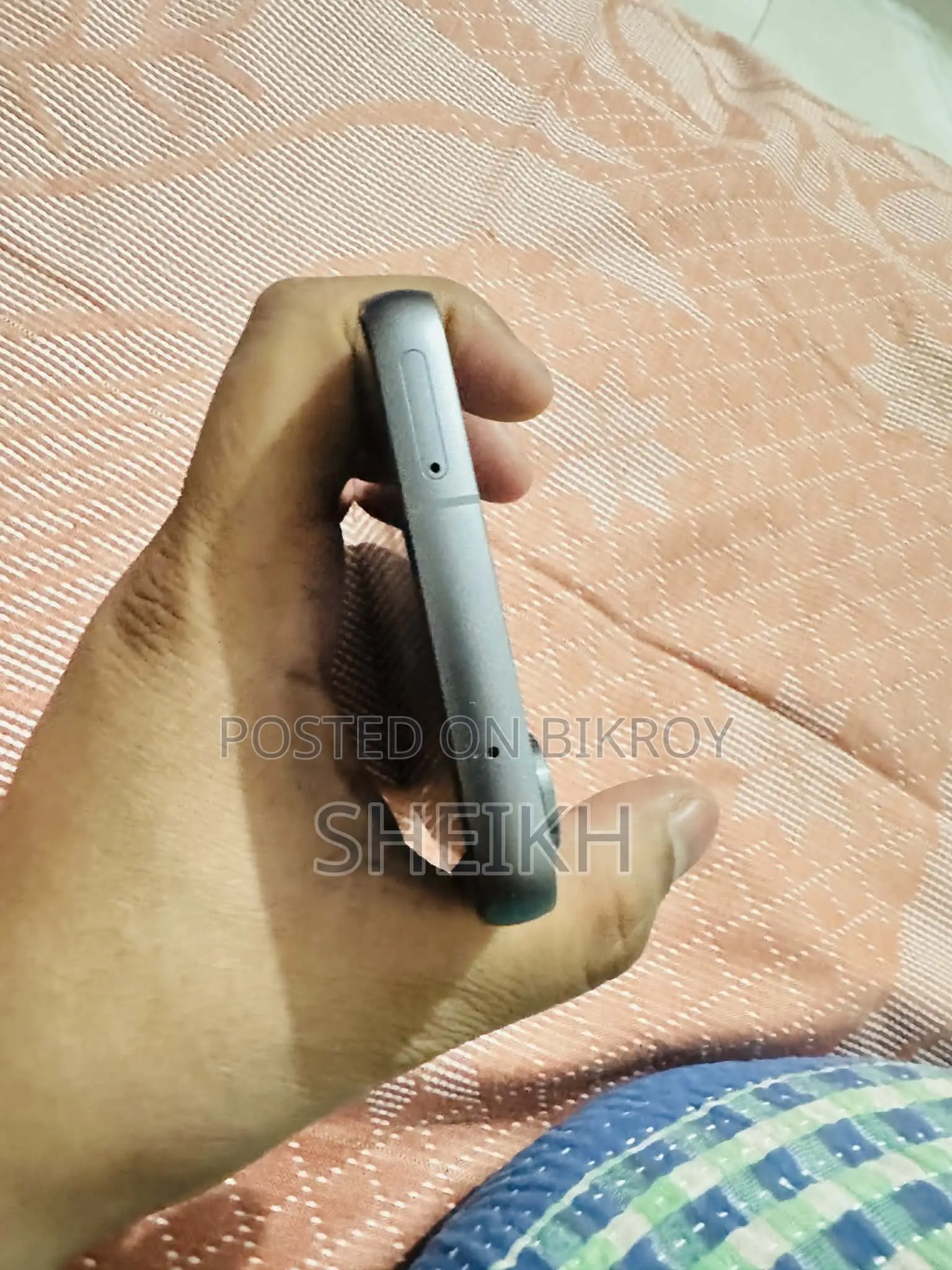 Samsung Galaxy S23 FE . (Used)