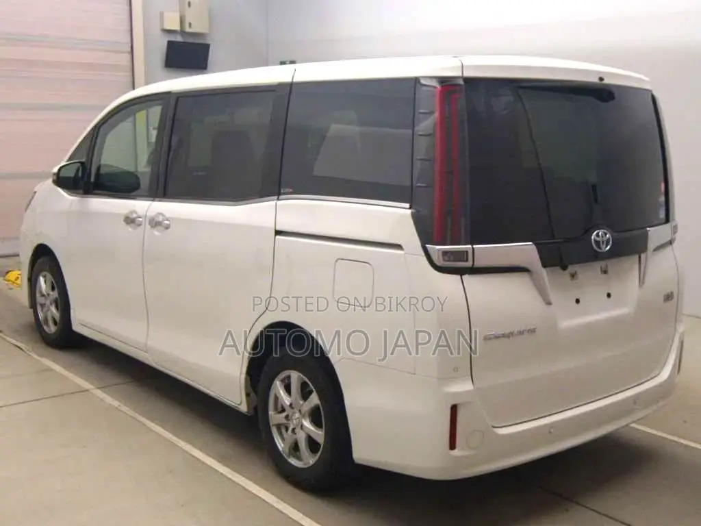 Toyota Esquire Gi 2020