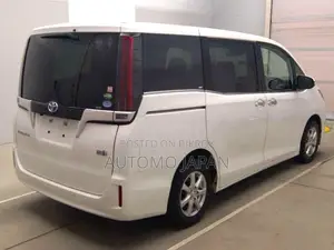 Toyota Esquire Gi 2020