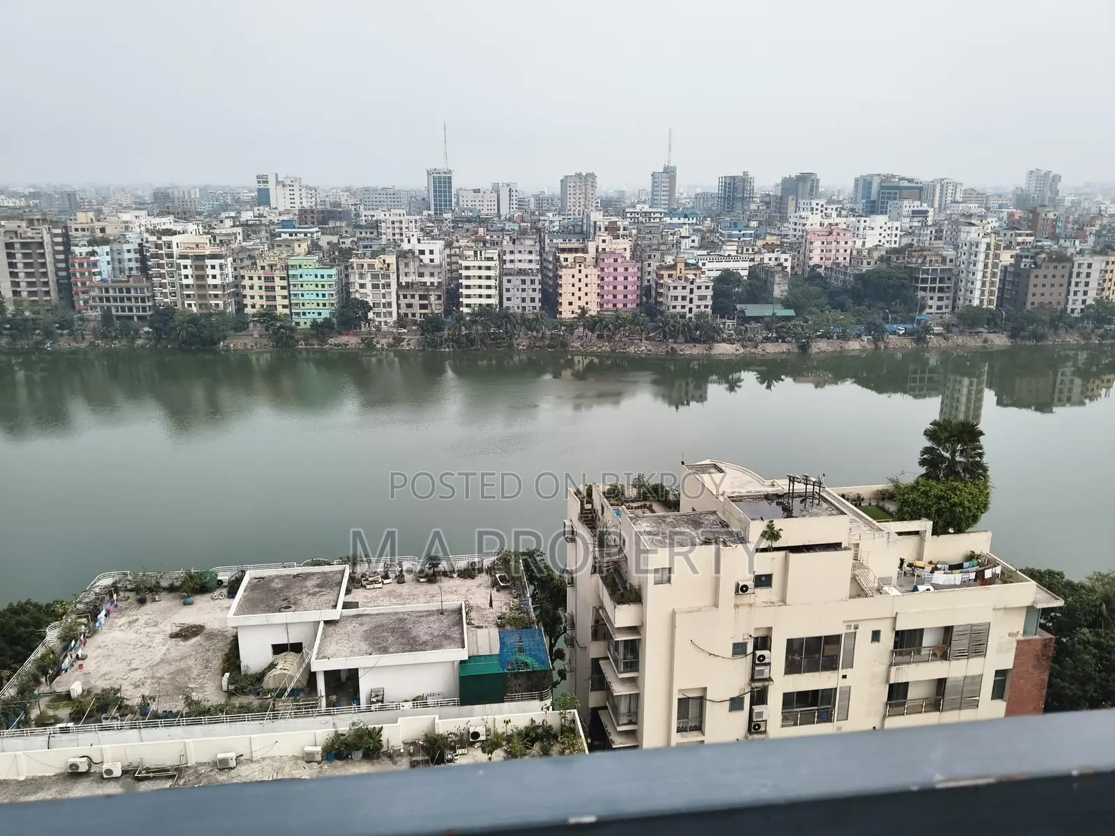 গুলশান-১ এ ৪ বেডরুমের অ্যাপার্টমেন্ট ভাড়া হবে (৩৫০০ বর্গফুট)