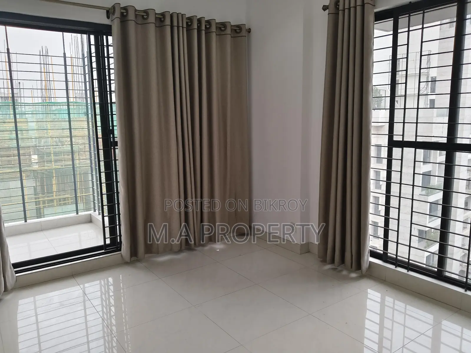 গুলশান-১ এ ৪ বেডরুমের অ্যাপার্টমেন্ট ভাড়া হবে (৩৫০০ বর্গফুট)