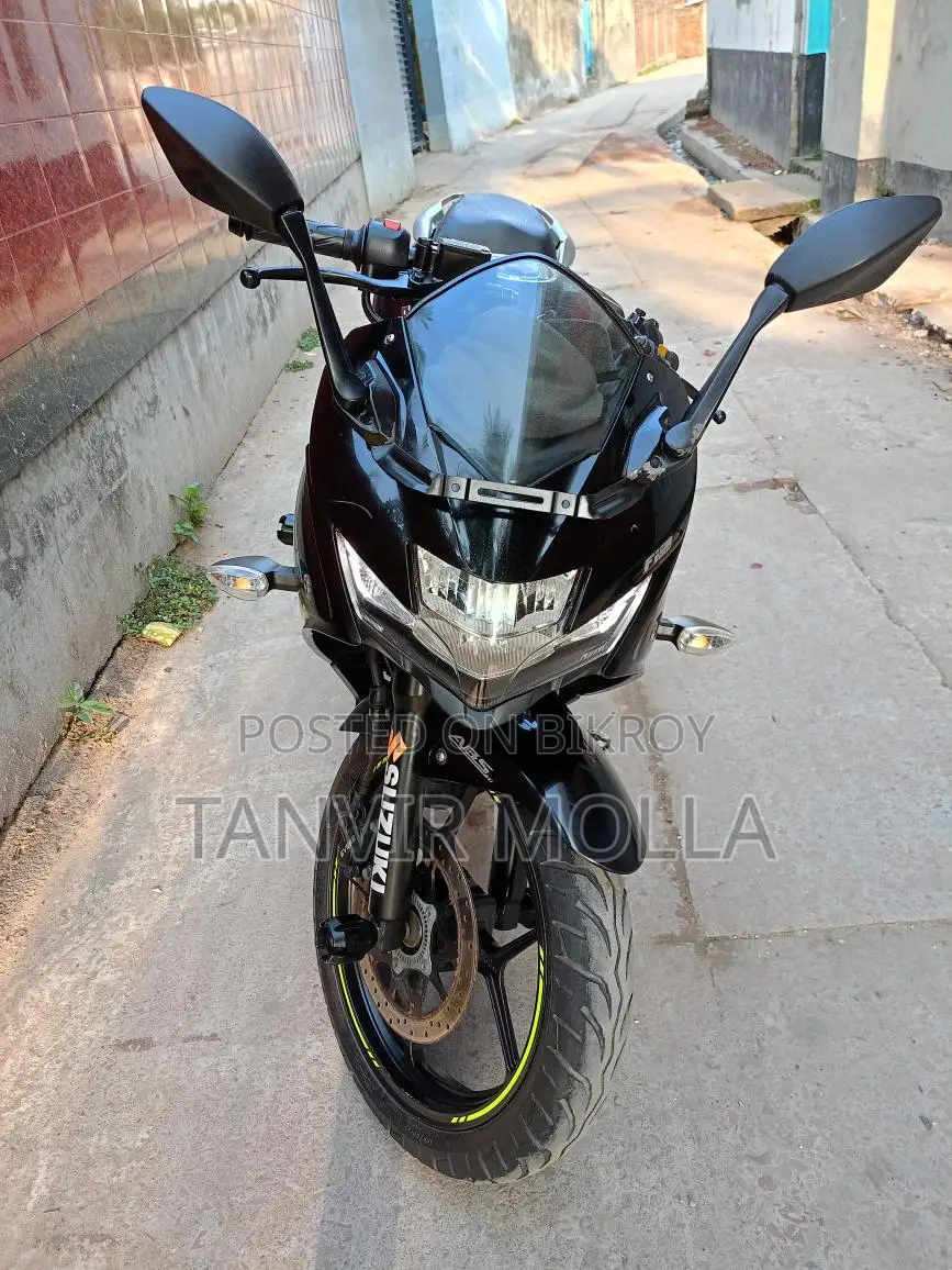 Suzuki Gixxer SF . 2024