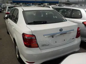 Toyota Axio Hybrid Ex 2020