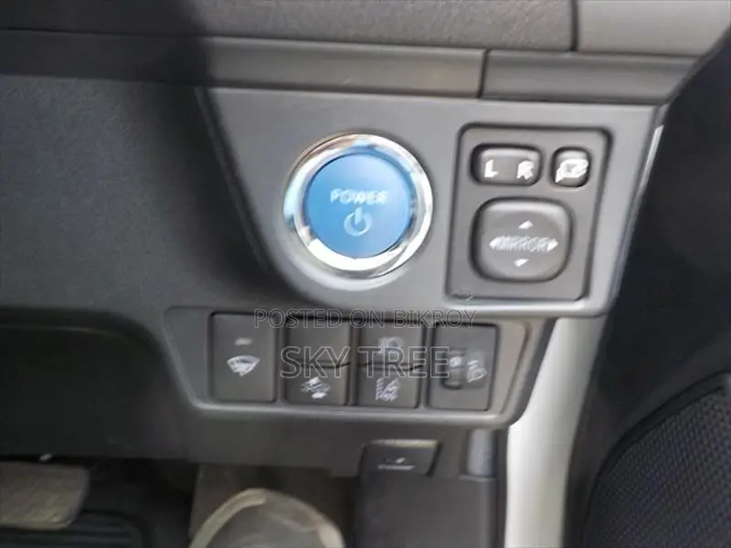 Toyota Axio Hybrid Ex 2020