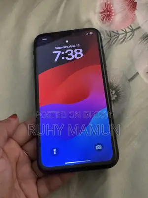 Apple iPhone XR . (Used)