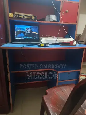 দুইটি ব্যবহৃত টেবিল