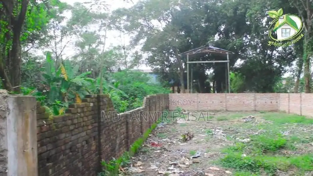 Land for sale in Kushtia Koburhat, adjacent to a 15ft road.