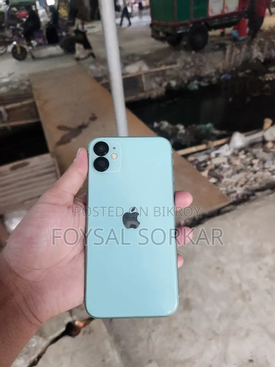 Apple iPhone 11 (Used)