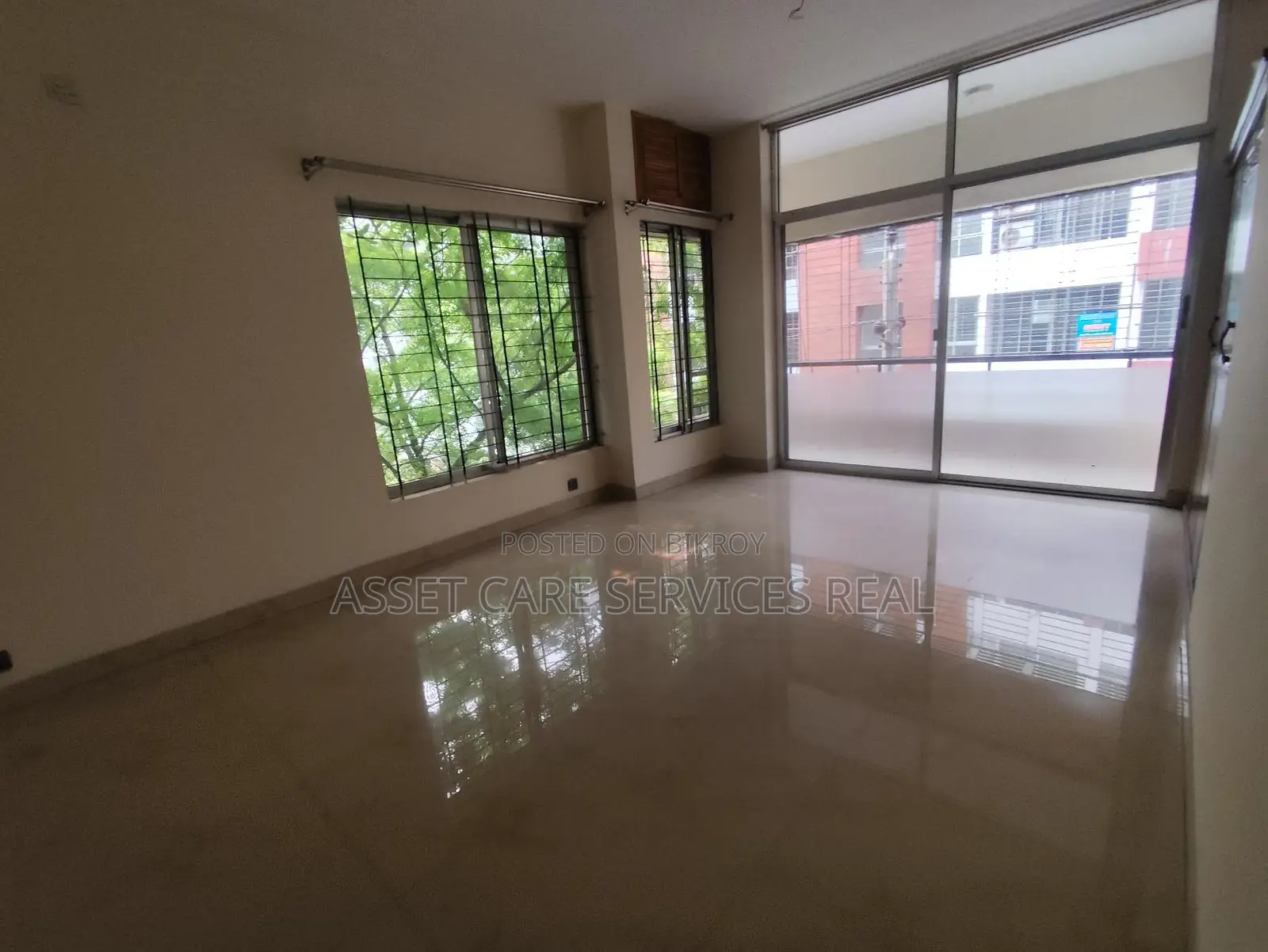 2600-Sqft Office Space Rent Baridhara Diplomatic Zone