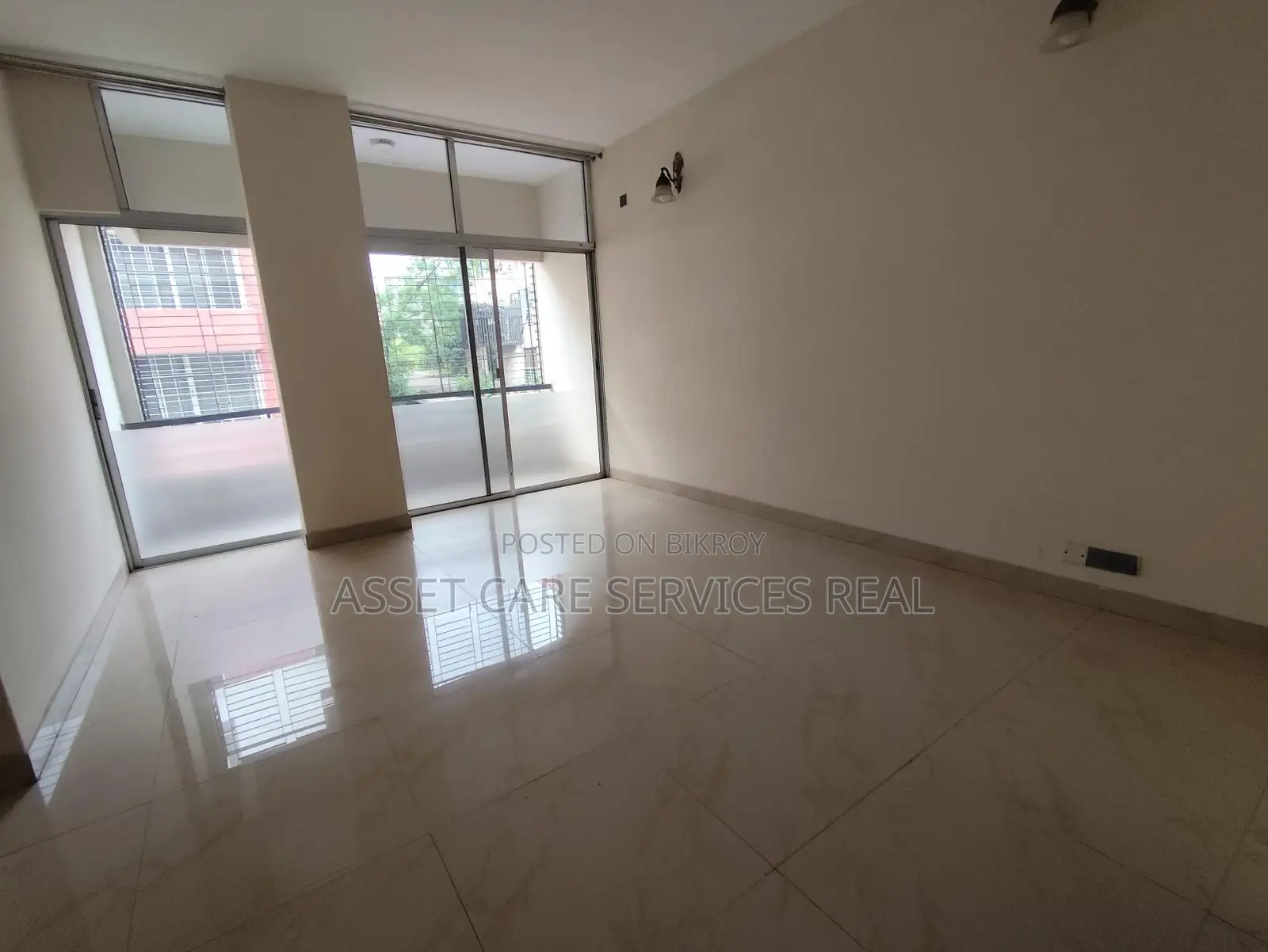 2600-Sqft Office Space Rent Baridhara Diplomatic Zone