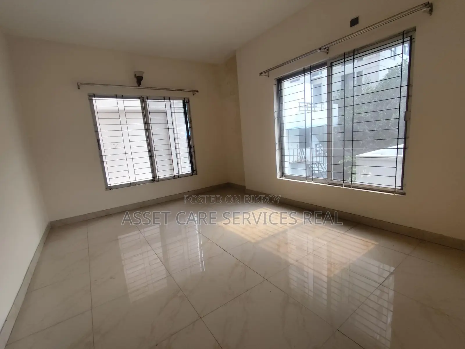 2600-Sqft Office Space Rent Baridhara Diplomatic Zone