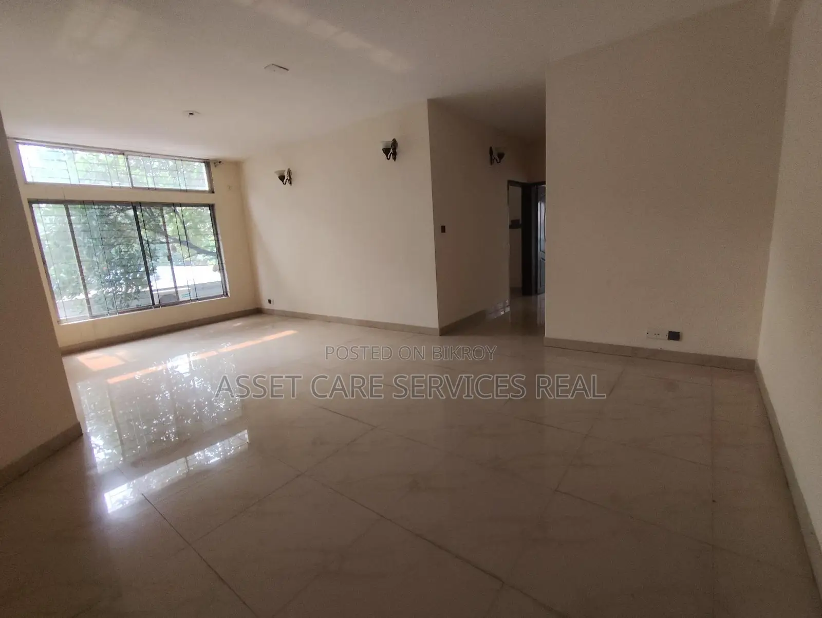 2600-Sqft Office Space Rent Baridhara Diplomatic Zone