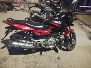 Bajaj Pulsar 150 - 2017