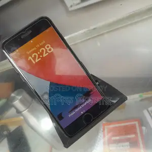 Apple iPhone 8 . (Used)