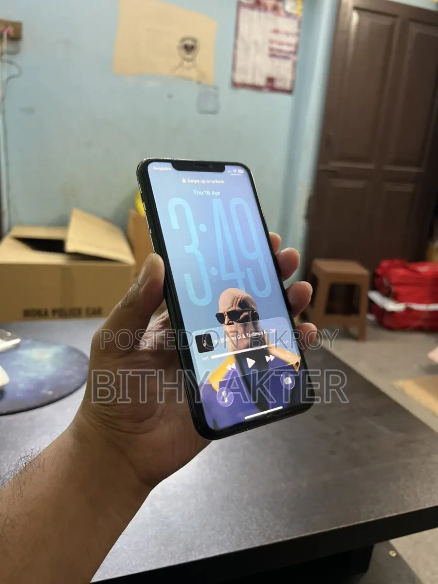 Apple iPhone 11 Pro Max (Used)