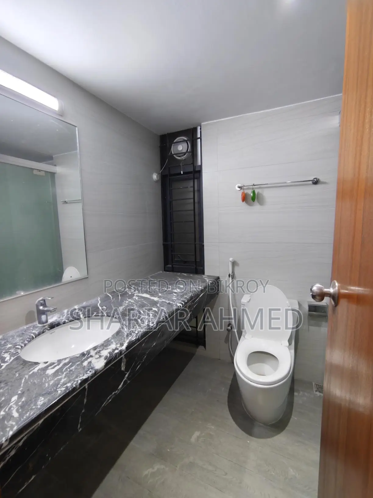 Gorgeous 2400 Sqft 3 Bed Un-Furnished Apartment For Rent In Gulshan