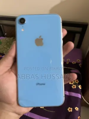 Apple iPhone XR 128 GB (Used)