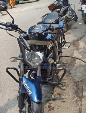 Yamaha FZs V2 . 2022