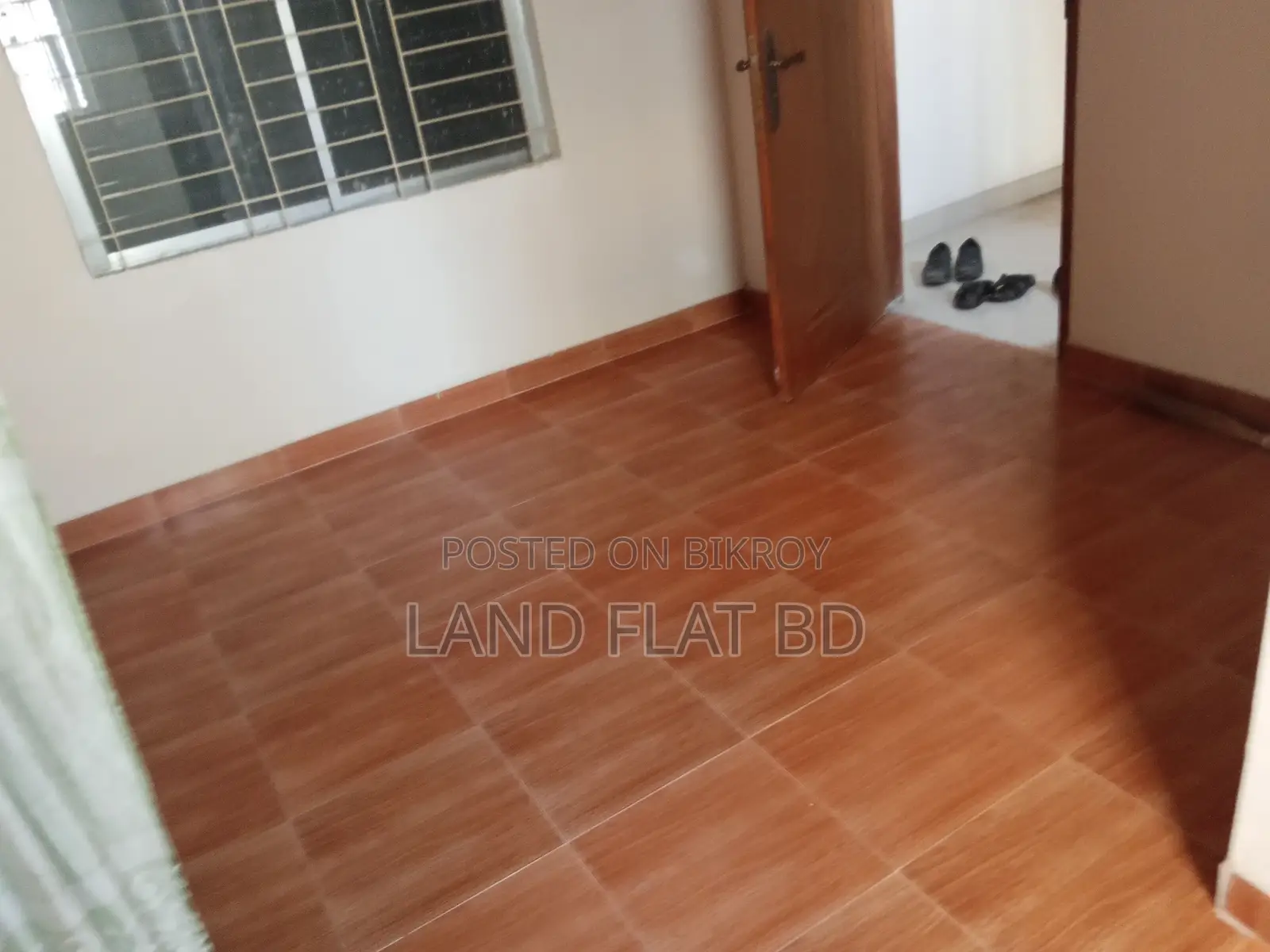 450 sq ft flat for sale, on the 5th floor with loan facility