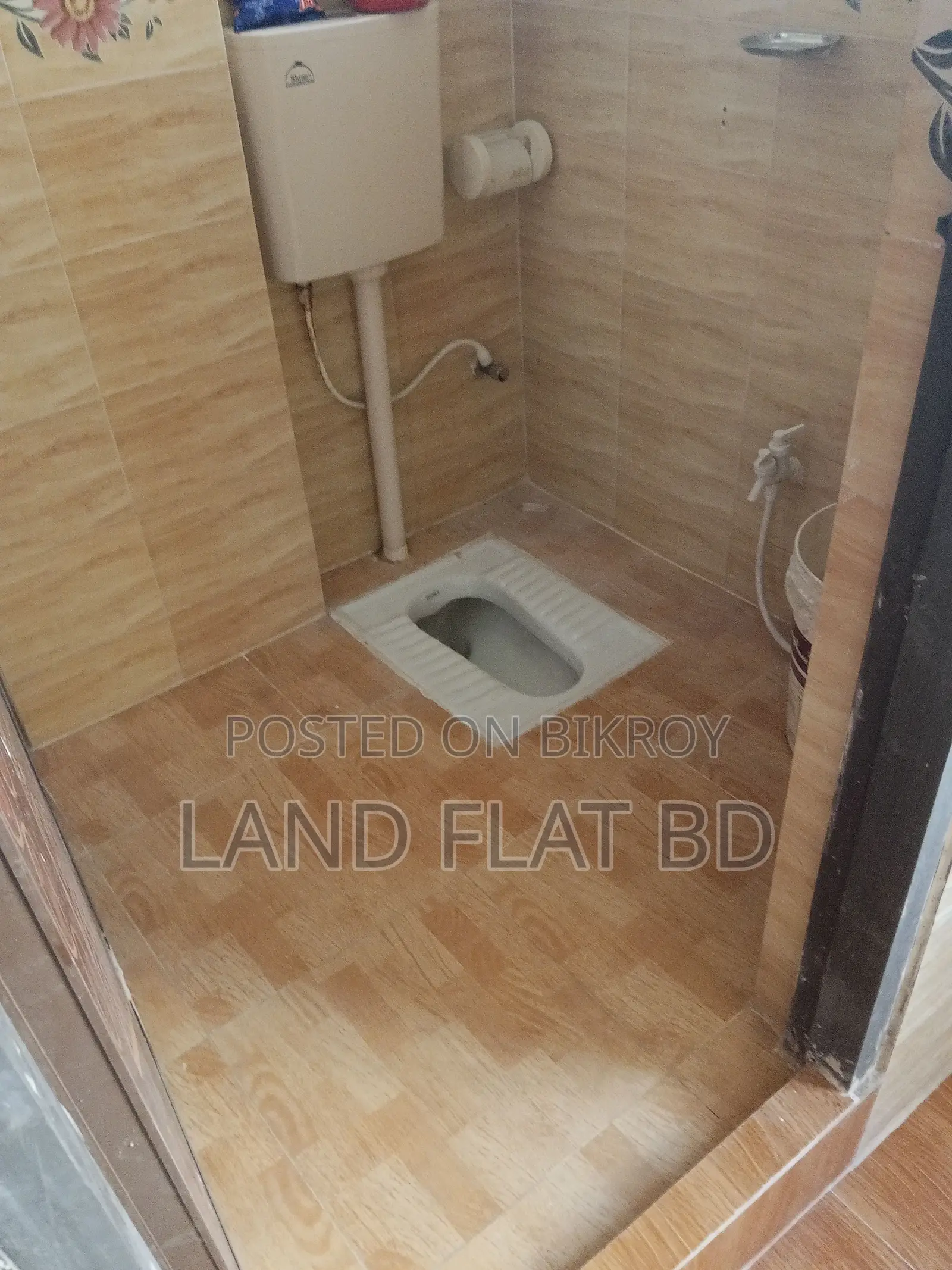 450 sq ft flat for sale, on the 5th floor with loan facility