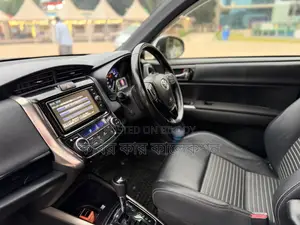 Toyota Fielder wxb hybrid 2018