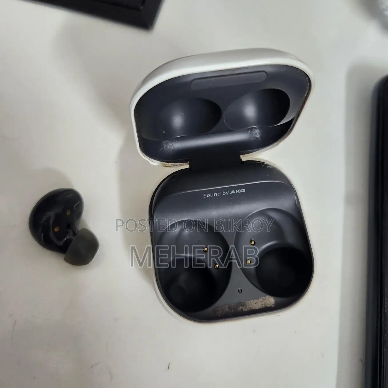 Galaxy Buds2 হেডফোন বিক্রির জন্য