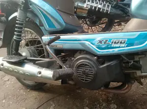 TVS XL 100 . 2023