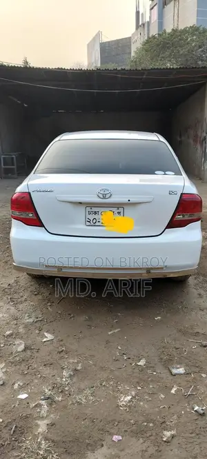 Toyota Axio . 2010
