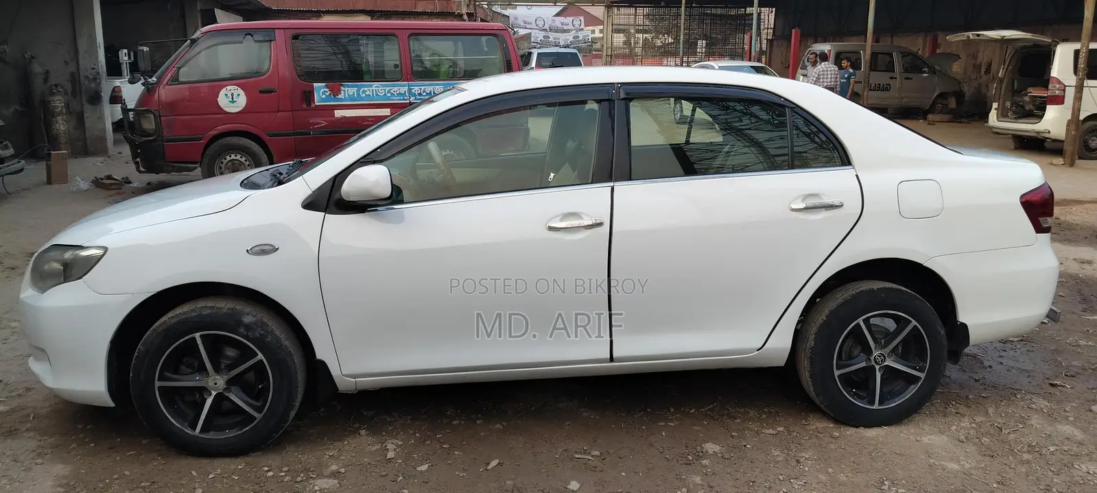 Toyota Axio . 2010