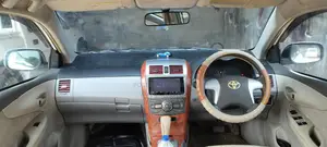 Toyota Axio . 2010