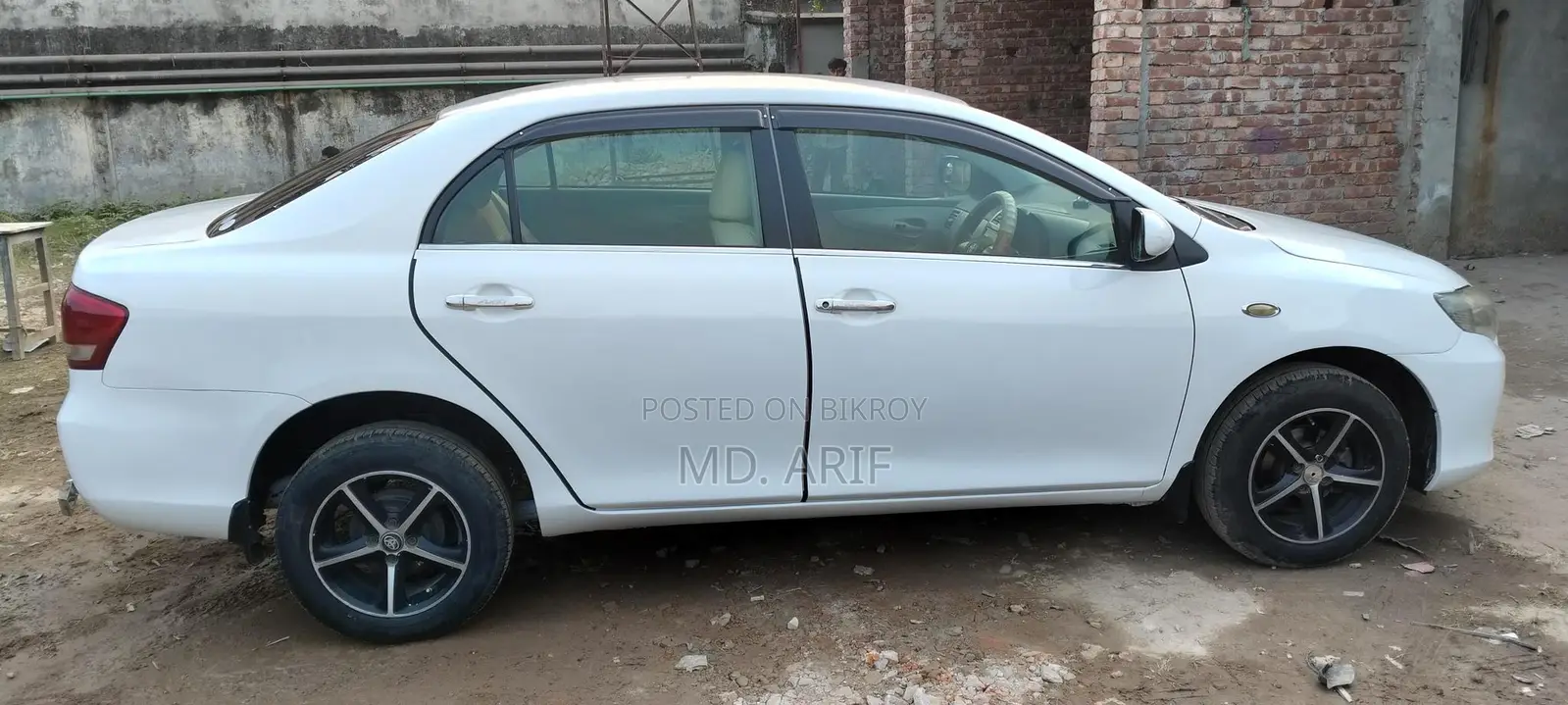 Toyota Axio . 2010