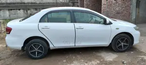 Toyota Axio . 2010