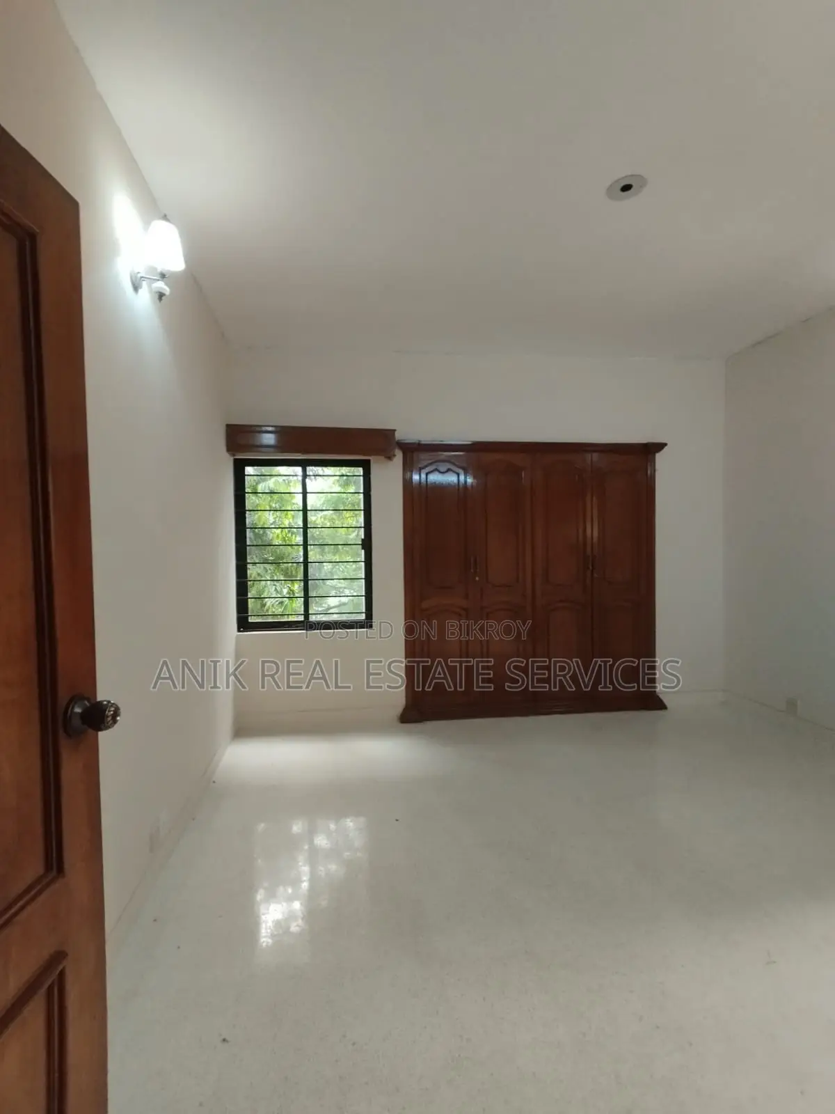 Good Quality 3 Bedroom Un Farnised Flat Rent At Gulshan 2