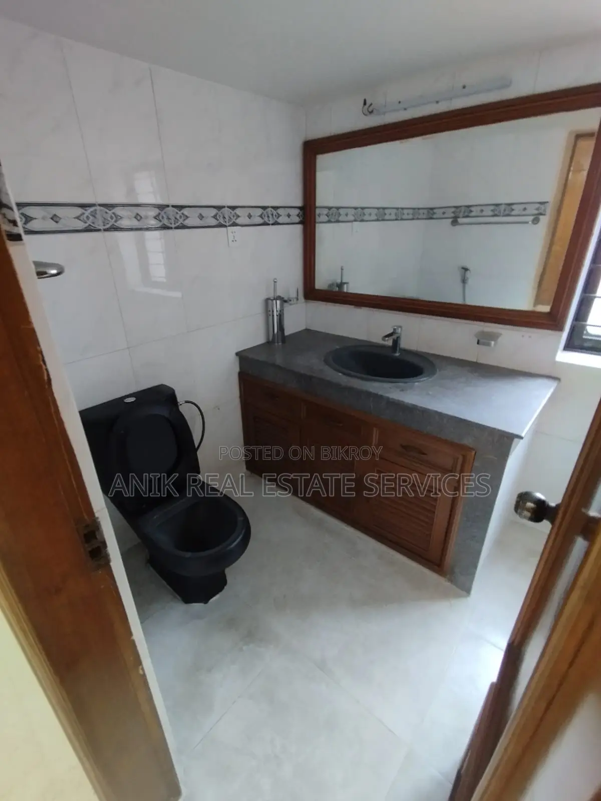 Good Quality 3 Bedroom Un Farnised Flat Rent At Gulshan 2