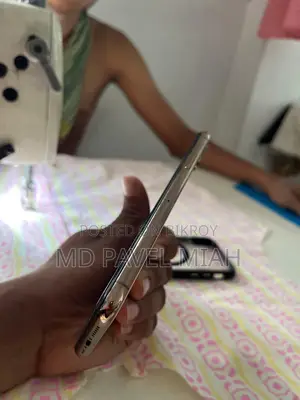 Apple iPhone XS 256 GB Phone (Used)