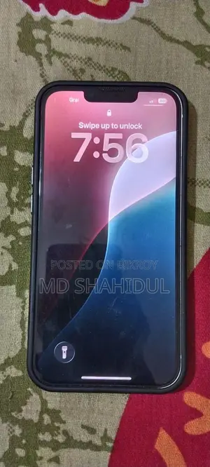 Apple iPhone 13 (Used)