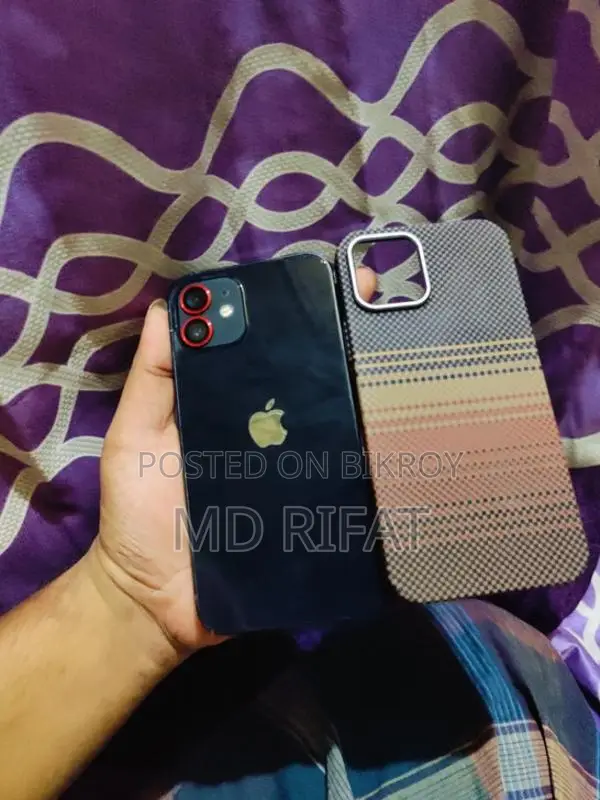 Apple iPhone 12 (Used)