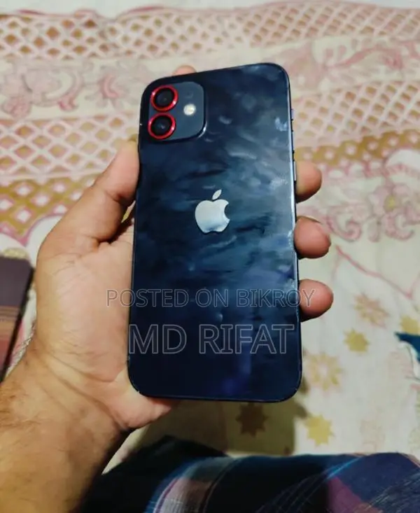 Apple iPhone 12 (Used)