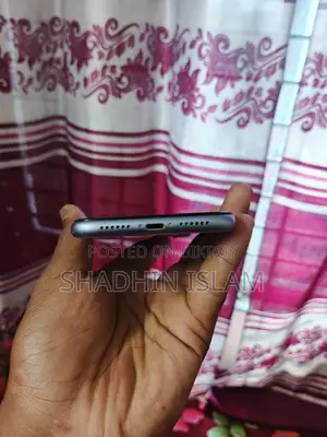 Apple iPhone 11 (Used)