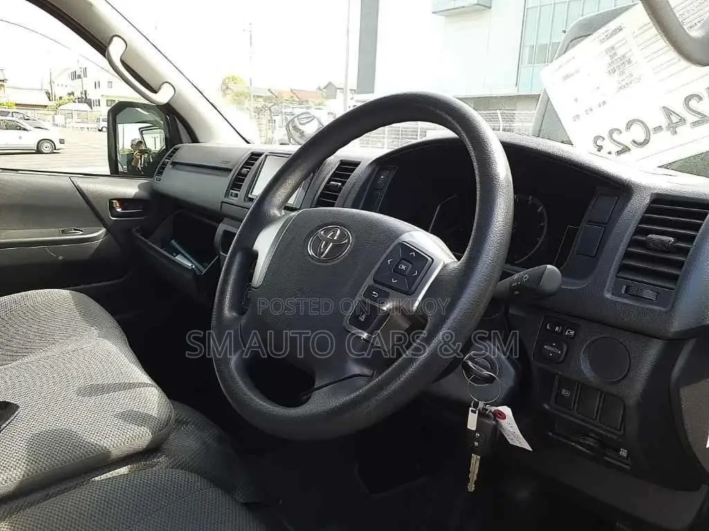 Toyota Hiace DX Silver Single AC 2021