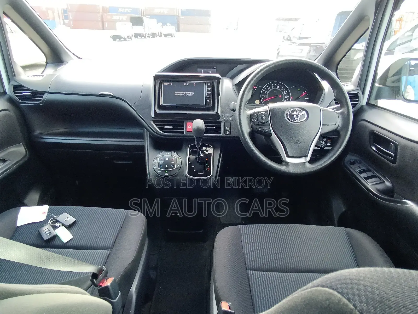 Toyota Noah Non Hybrid X Pearl 2021