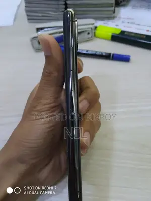 Apple iPhone XS (Used)