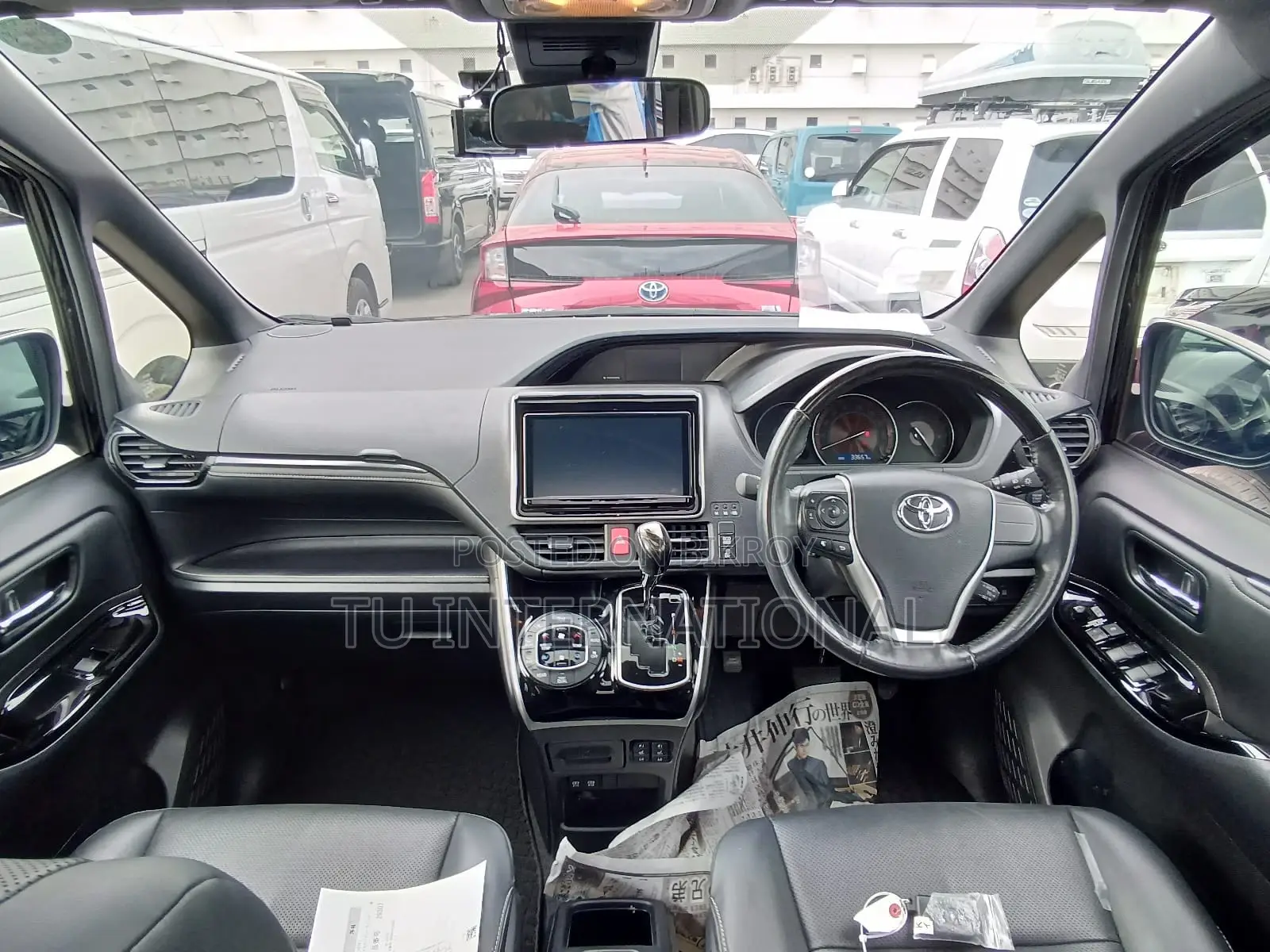 Toyota Esquire GI NON HV & SUNROOF 2020