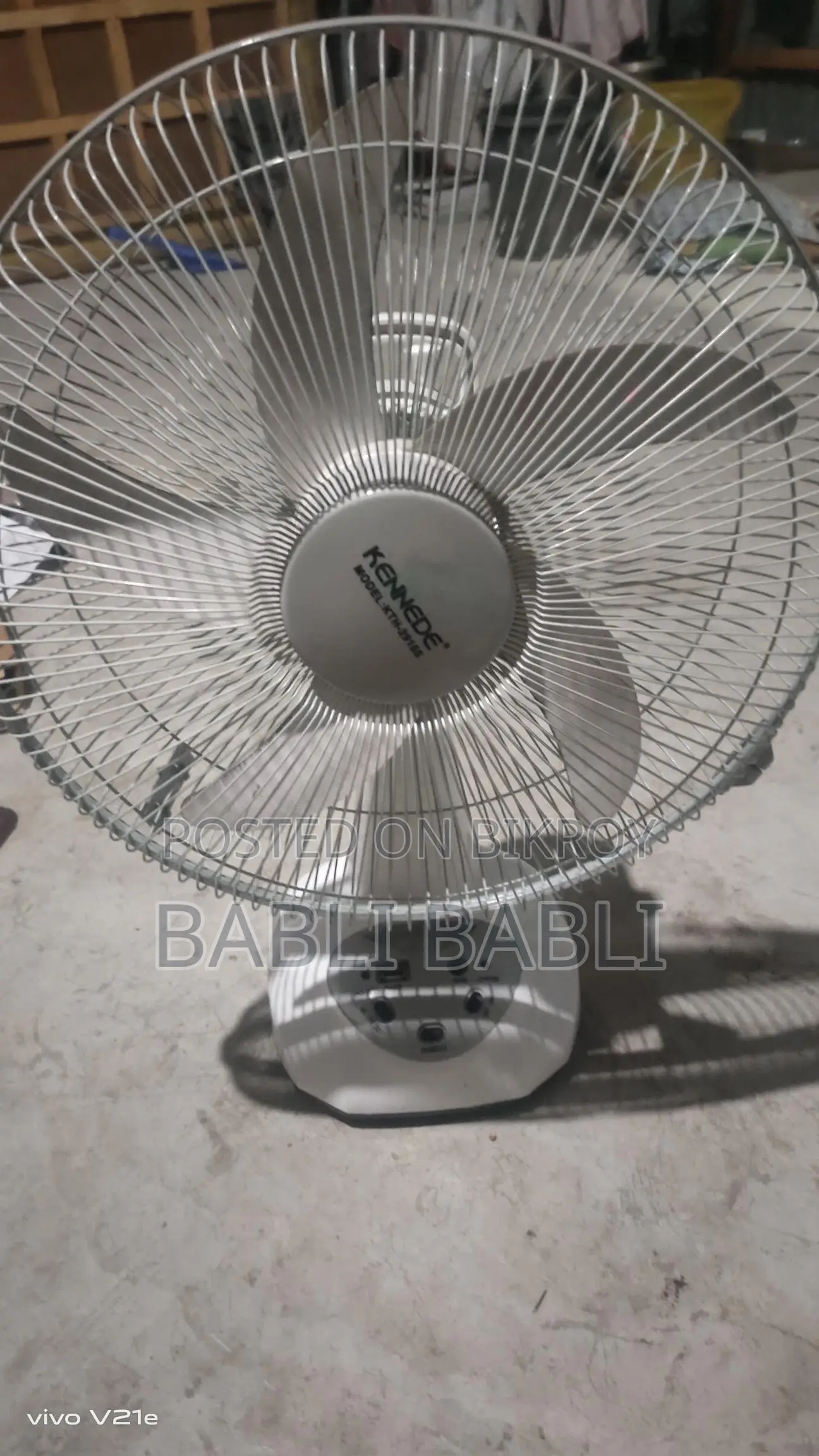 Fan Defend Table