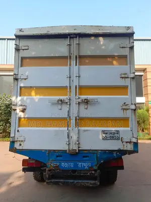 Tata LPT 709 2012