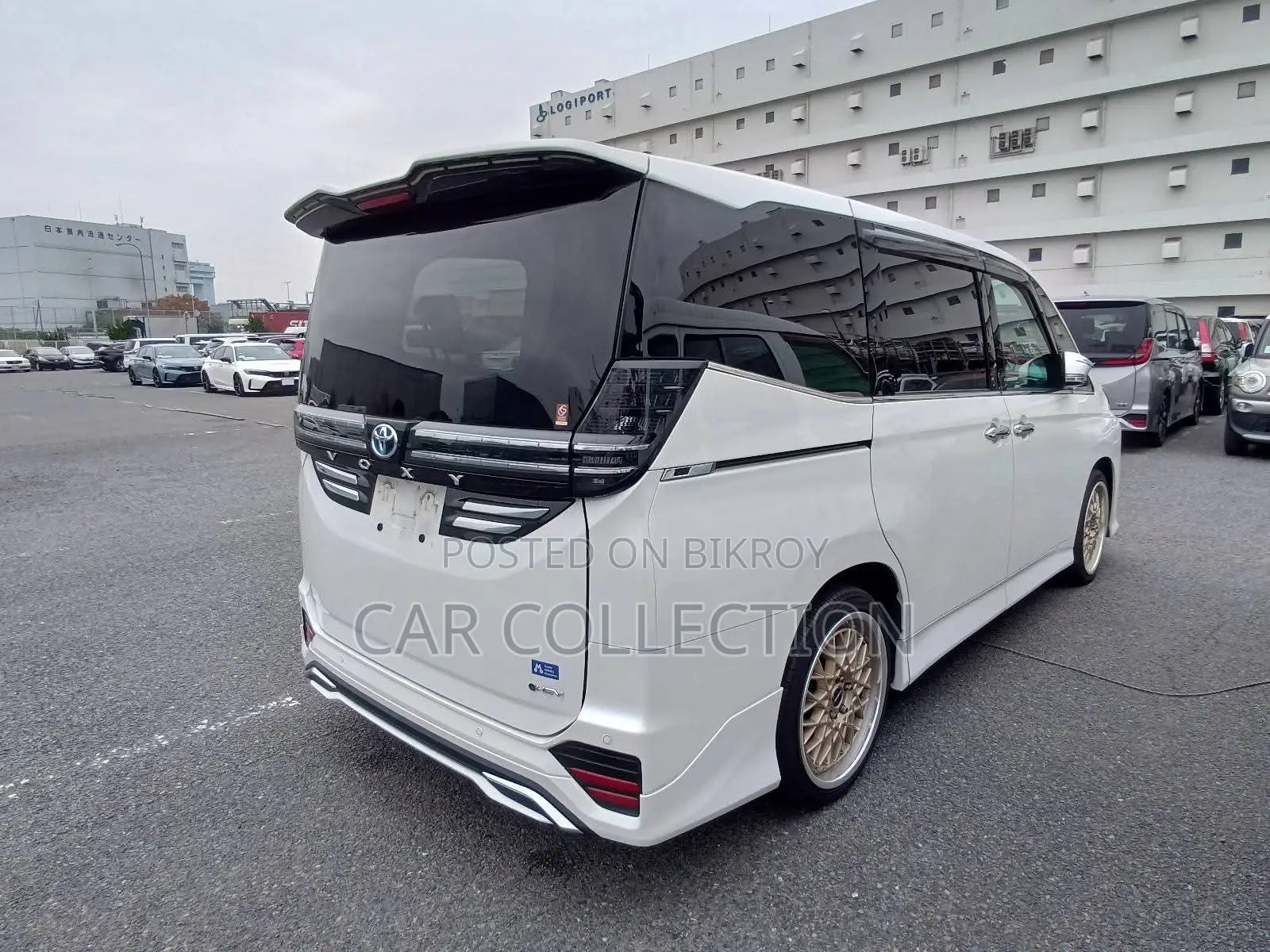 Toyota Voxy SZ, PEARL ARO KIT 2023