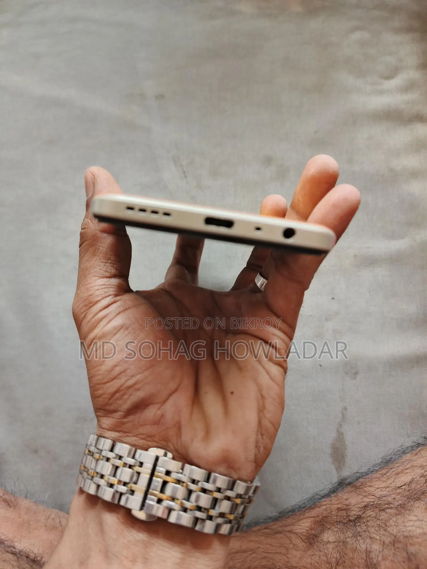 Realme 9 8-128 (Used)