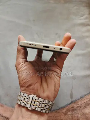 Realme 9 8-128 (Used)