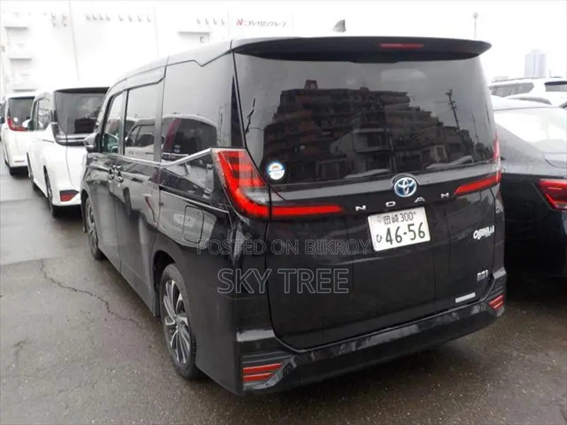 Toyota Noah SZ 2023